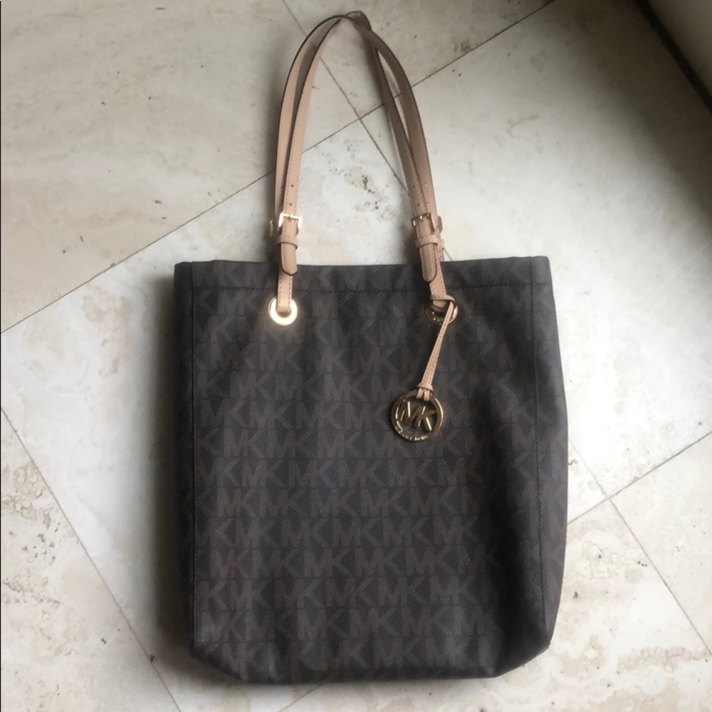 Michael kors tote